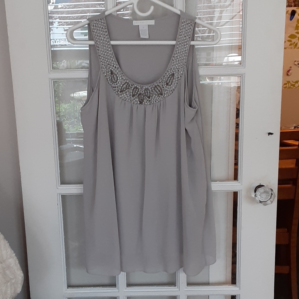 Beautiful sleeveless dressy blouse